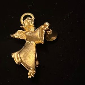 Vintage RR Robyn Rush Gold-Tone Angel Brooch